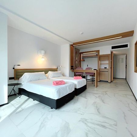 Stic Urban Hotel & Spa San Antonio  Bagian luar foto