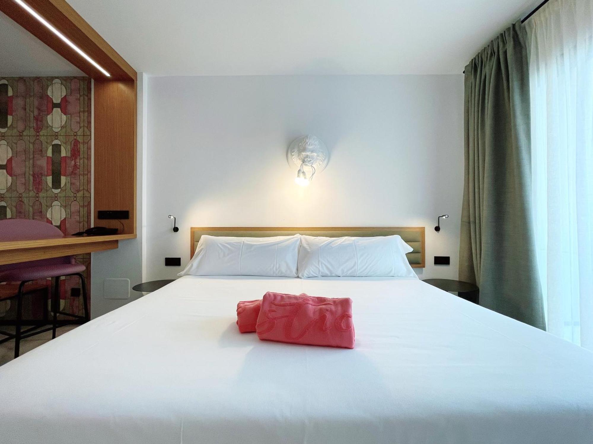 Stic Urban Hotel & Spa San Antonio  Bagian luar foto
